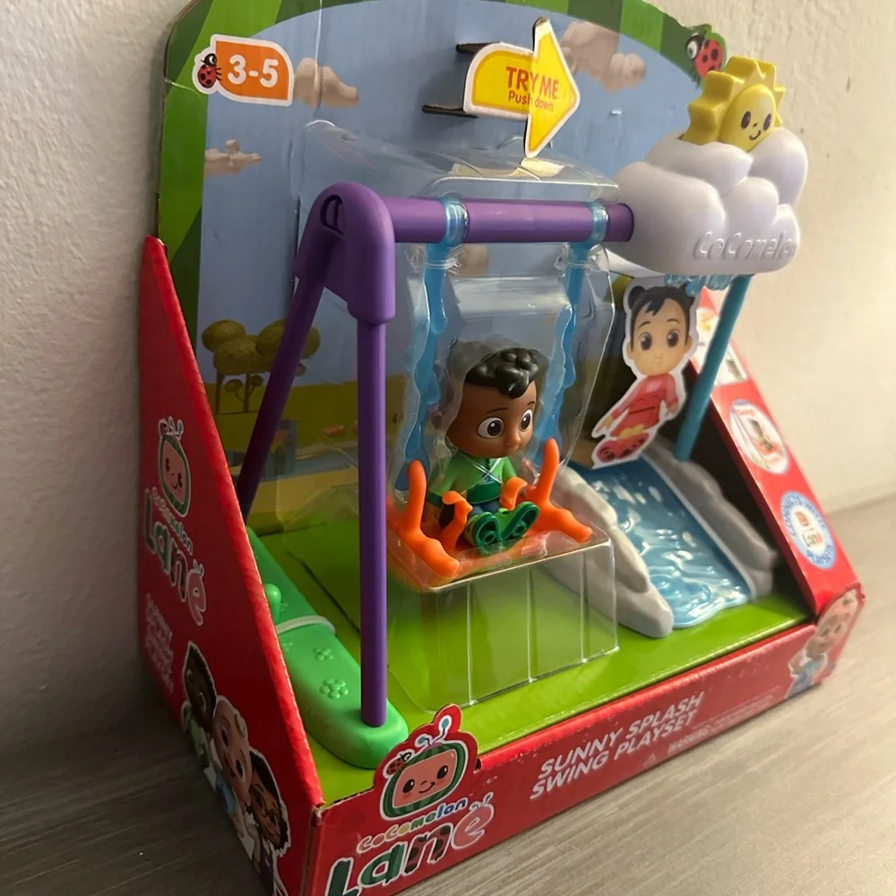 🆕CoComelon Sunny Splash Swing Playset
